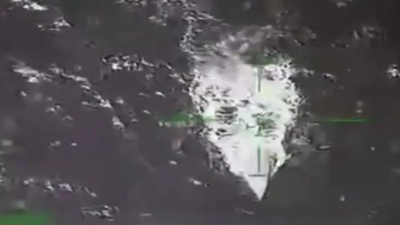 ABD, Doğu Pasifik'te uyuşturucu yüklü olduğu öne sürülen teknenin vurulduğunu açıkladı