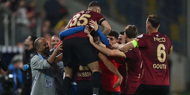 Başakşehir'in yükselişini Gençlerbirliği durdurdu