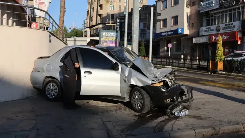 Çarşının göbeğinde korkunç kaza