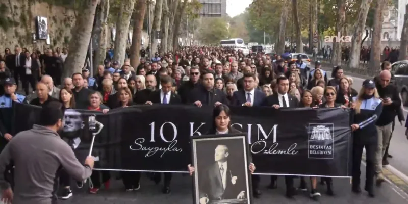 Dolmabahçe'ye saygı yürüyüşü! Ata sonsuzluğa uğurlanışının 87. yılında anılıyor