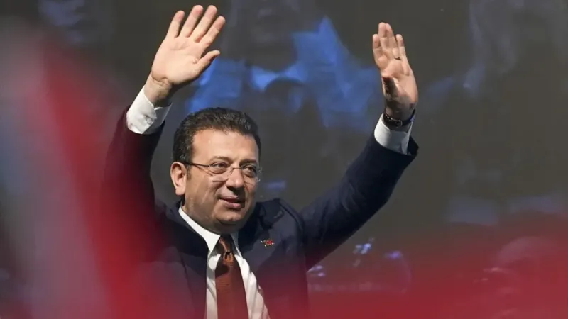 Ekrem İmamoğlu'ndan miting çağrısı: 'Onlar bir avuç, biz milyonlarız...'