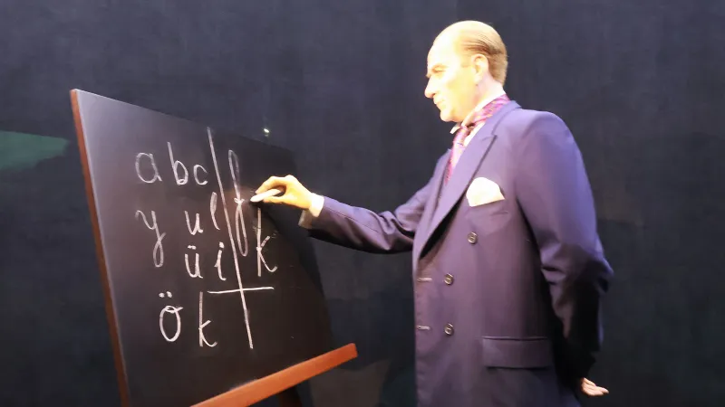 Harf Devrimi kıtalara yayıldı! Kuyrukla, çengelle gelen mükemmellik