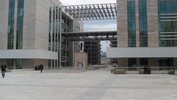 Kız çocuğuna cinsel saldırıda bulunan okul görevlisi tutuklandı