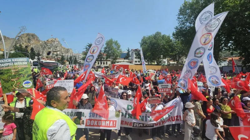 'Madene hayır' mitingi: Bu topraklar bizim, bizim kalacak!