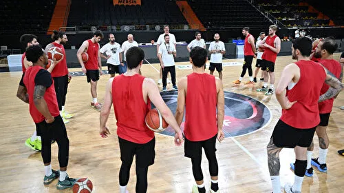Mersin Spor'da Anadolu Efes mesaisi