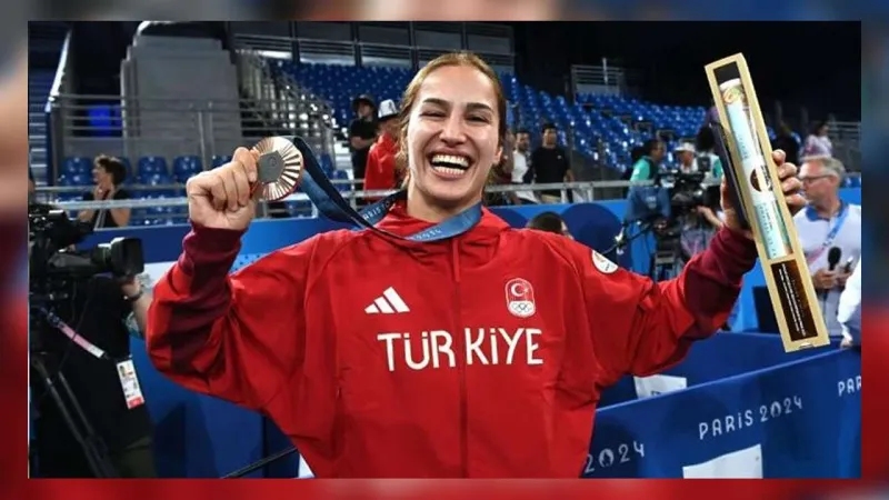 Milli güreşçi Buse Tosun Çavuşoğlu'nda gururlandıran haber
