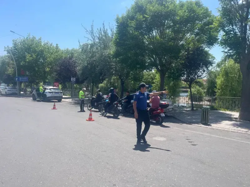 Motosiklet sürücülerine sıkı denetim