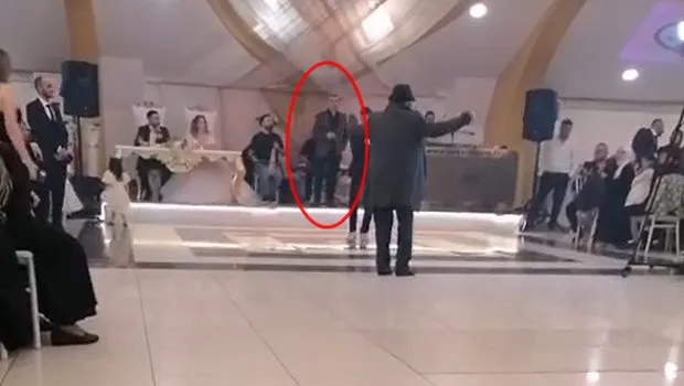 Yüksel Kader Şarkı Söylerken Can Verdi! Sahnedeki Acı Ölüm