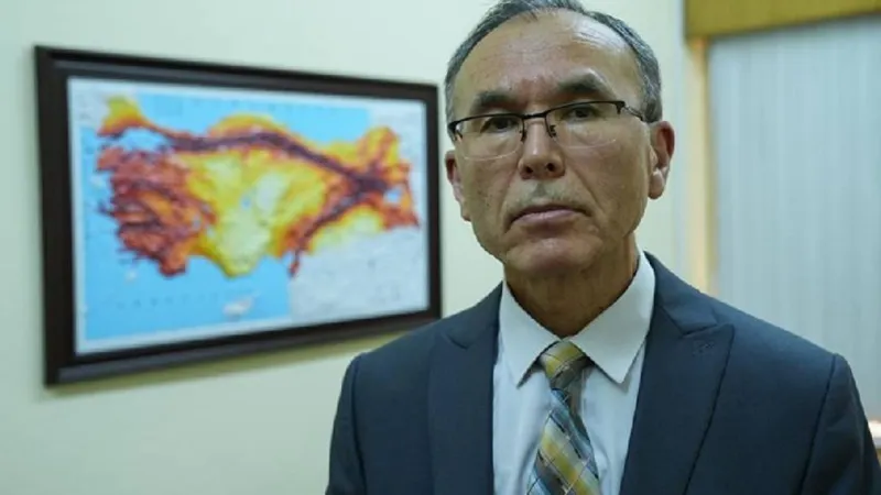 Sındırgı'da Deprem Alarmı! OHAL İlan Edilmeli Mi?