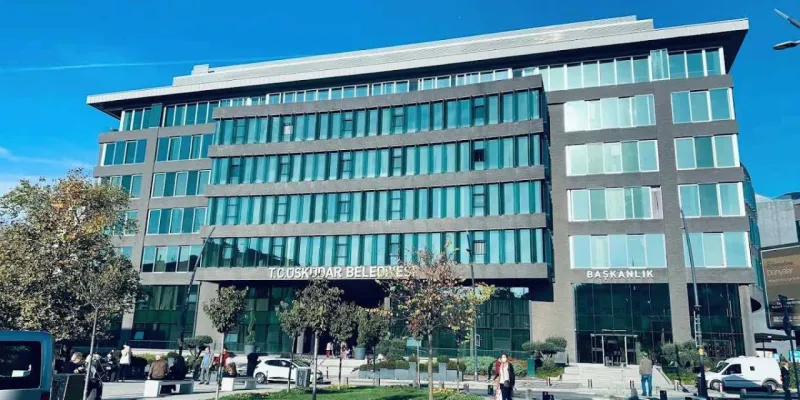 Üsküdar Belediyesi'nden "haciz" iddialarına yalanlama: Eski yönetim dönemine ait borç taksitle ödenecek!